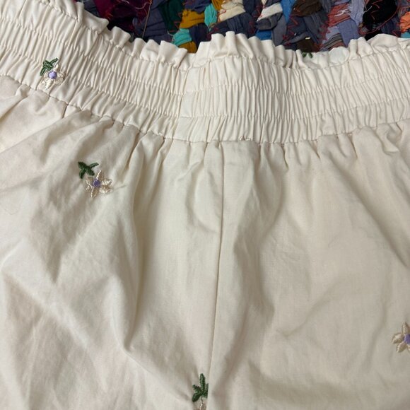 In February Pastel Yellow Floral Embroidered High Waist Shorts Womens Size Small - Picture 4 of 15